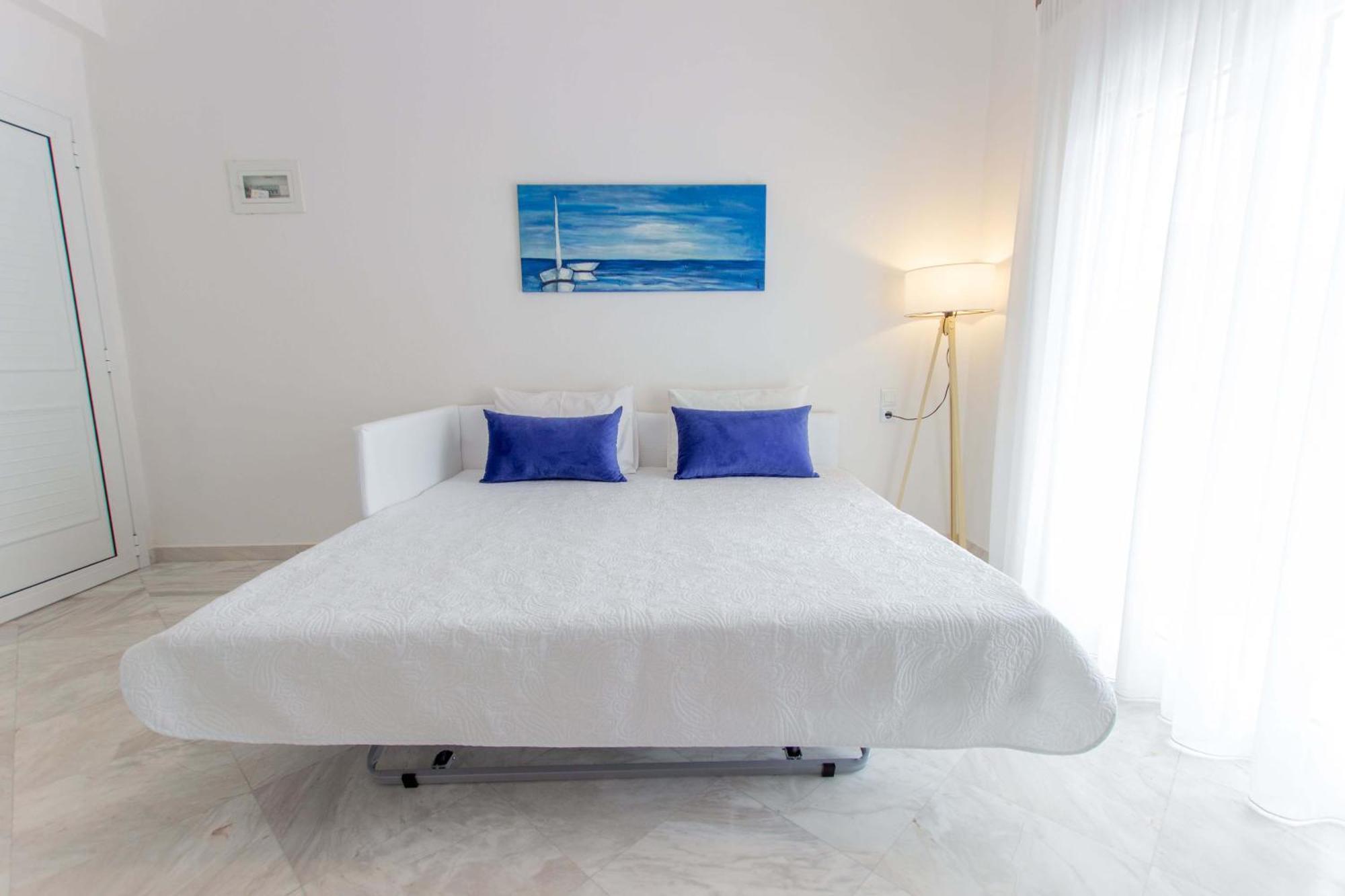 Ilion Luxury Apartments 아스프로발타 외부 사진